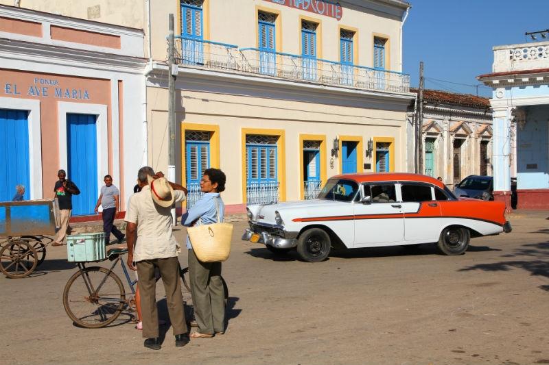 rit brengt je van Baracoa terug naar Camagüey. In het weekend is Camagüey populair onder de Cubanen uit omliggende dorpen.