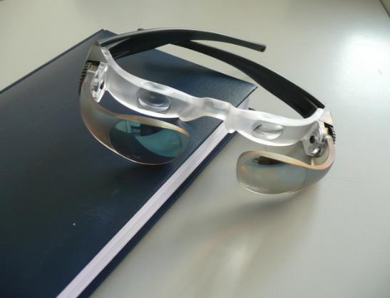 Beeldschermvergroters 020001615 Max-TV bril voor een optimale afstand van ca 3 meters met dioptriecompensatie van