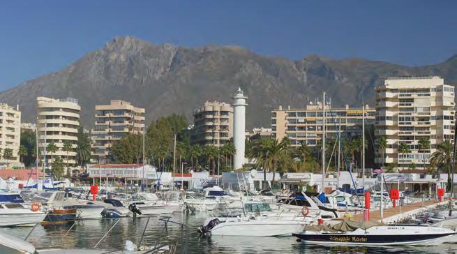 Romana de Río Verde. En voor golfliefhebbers heeft Marbella tal van golfbanen van hoge kwaliteit. 337 20 m. 2,5-3,5 m.