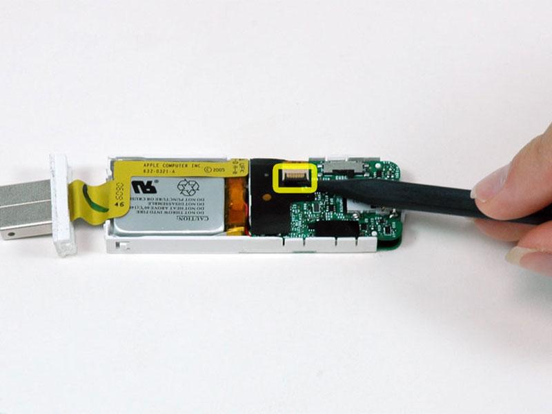 Het verkrijgen van de batterijindicator weer op zijn plaats kan lastig zijn.