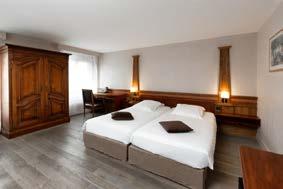 Het hotel L'Europe beschikt over kamers met airconditioning, gratis WiFi en een flatscreen-tv met internationale