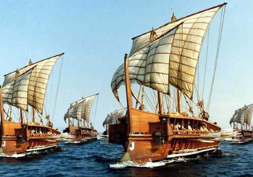 Daarom is de scheepvaart voor hen heel belangrijk. De Grieken bouwen stevige schepen met één of meerdere zeilen.