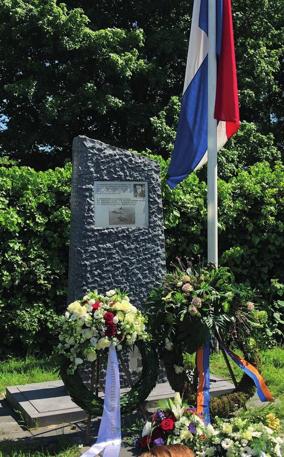 Ieder jaar organiseert Stichting Herdenking Bombardement Moerdijkbrug 1940 bij het monument in de berm van de Rijksstraatweg bij Willemsdorp ter hoogte van huisnummer 117, een herdenking.