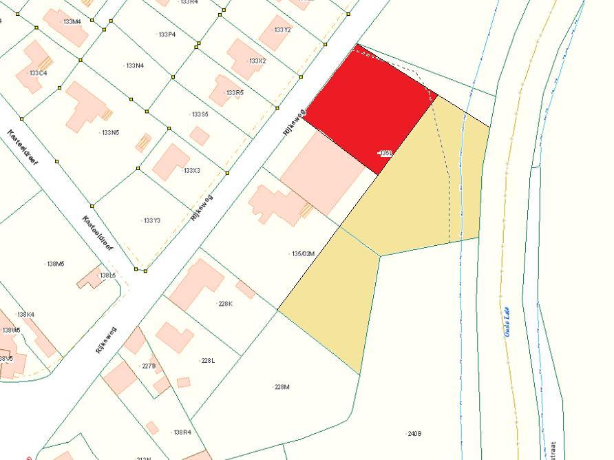 Evaluatie KMO-zones in functie van een lokaal bedrijventerrein 9. Rijksweg Moorea Het gebied is gelegen aansluitend bij de kernbebouwing van Wielsbeke, tussen de Rijksweg en de oude Leiearm.