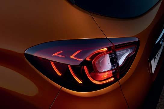 Krachtig design De Renault Captur staat stevig op zijn 16 of 17 lichtmetalenwielen* en wacht alleen nog op u om