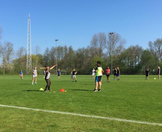 een goede start kunnen maken naar een mooi nieuw schoolplein. Groetjes, De leden van de Oudervereniging en het leerkrachtenteam.