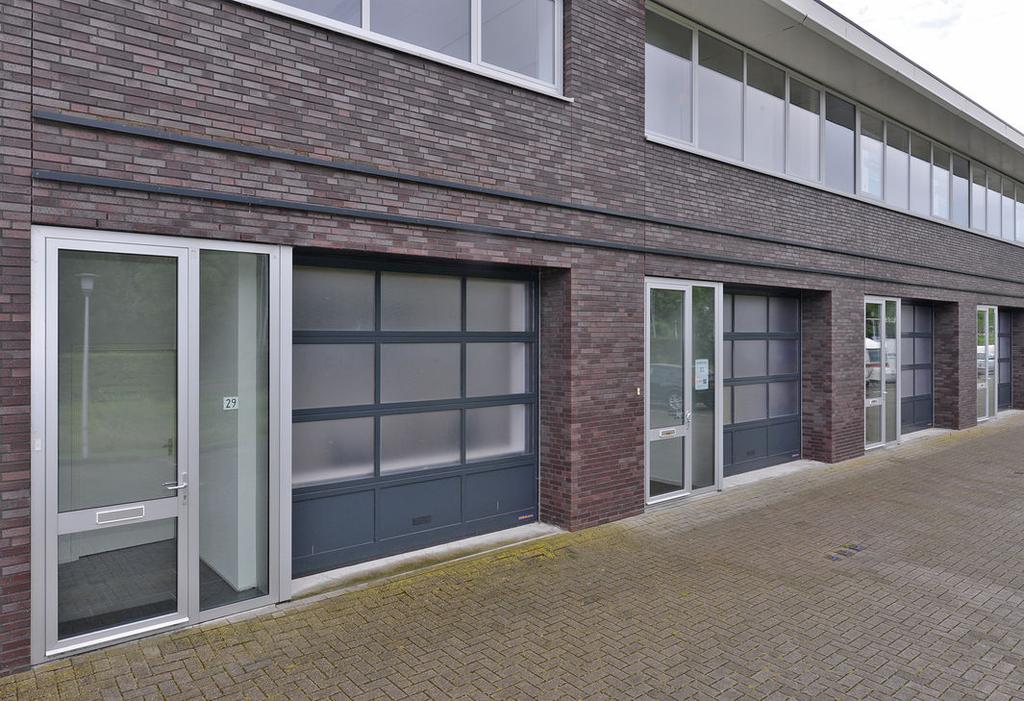 Op bedrijventerrein "Mortiere in Middelburg bieden wij zowel te koop als te huur aan deze bedrijfsunit. Deze unit maakt onderdeel uit van het bedrijfsverzamelcomplex Business Center Middelburg.