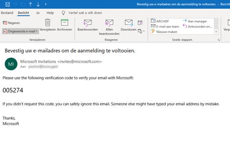 Vervolgens wordt een email gestuurd naar het emailadres waarmee je werd uitgenodigd om te onboarden op de Online Badge Portal.