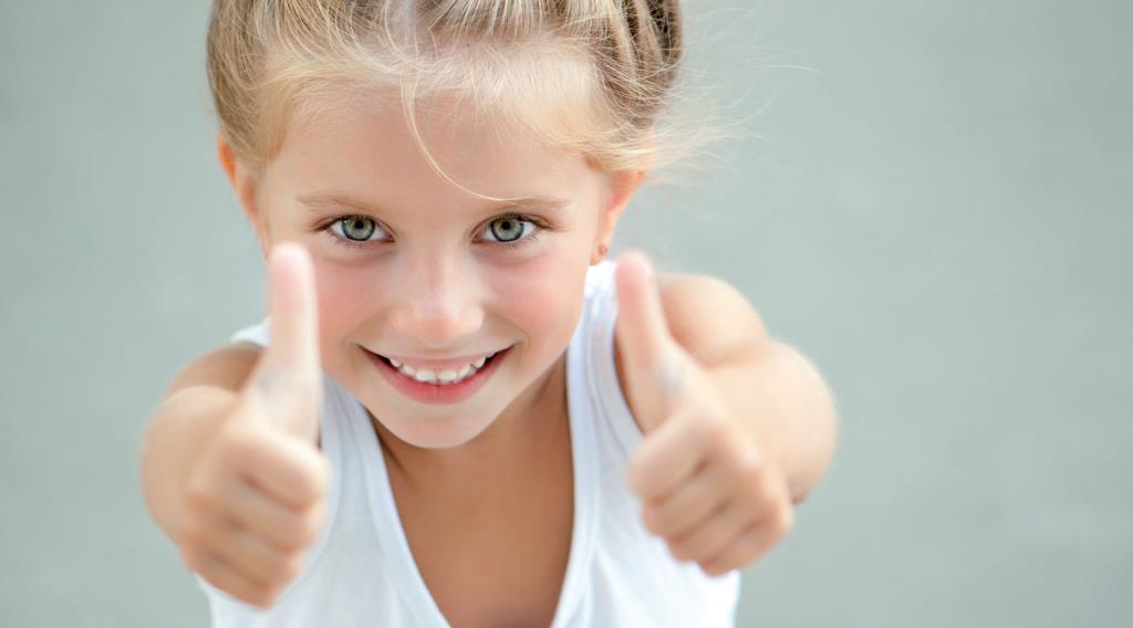 STAGE Een vierde van je opleiding bestaat uit praktijk. Dit betekent dat je heel wat praktijkgerichte opdrachten maakt en regelmatig observeert en zelf lesgeeft in het gewoon lager onderwijs.