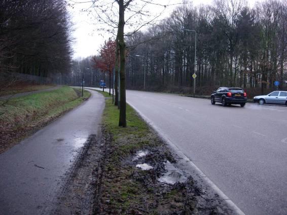 Hypothese 2.2 De auto s op de rijbaan zijn onvoldoende zichtbaar voor fietsers die linksaf willen slaan naar de Napoleonsbaan.