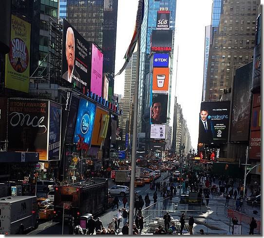 Times Square,het centrum van Manhattan met zijn kolossale beeldschermen. En dat 24 uur per dag!