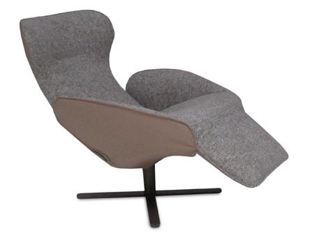 DAYDREAMER DESIGN/JOACHIM NEES Met het ontwerp DAYDREAMER tekent JORI voor een eerste samenwerking met Duits designer Joachim Nees en plaatst hiermee een opvallend nieuw accent op zijn relax