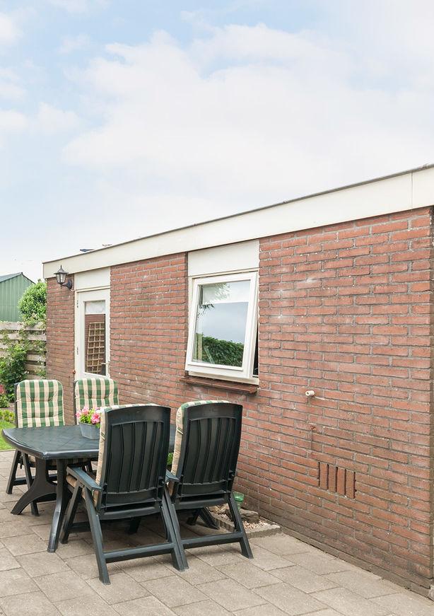 twee loopdeuren met beglazing en een