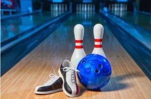 DUS-dagen 2019 Zaterdag 19 oktober 2019: Bowling Ieper Wanneer: zaterdag 19 oktober van 14u tot 17u, afspraak in binus Geschikt voor: kinderen van 3 t.e.m. 15 jaar Wat?