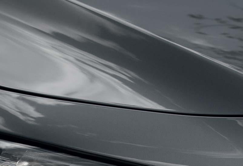 DE KUNST VAN DE VERLEIDING Het is de kleur van de All-New Mazda3 die het eerst de aandacht opeist.