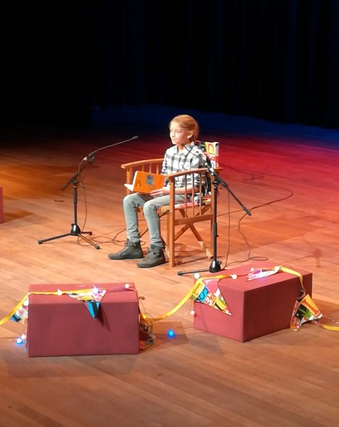 Alle kampioenen werden uitgenodigd een fragment van hun favoriete boek voor te lezen.