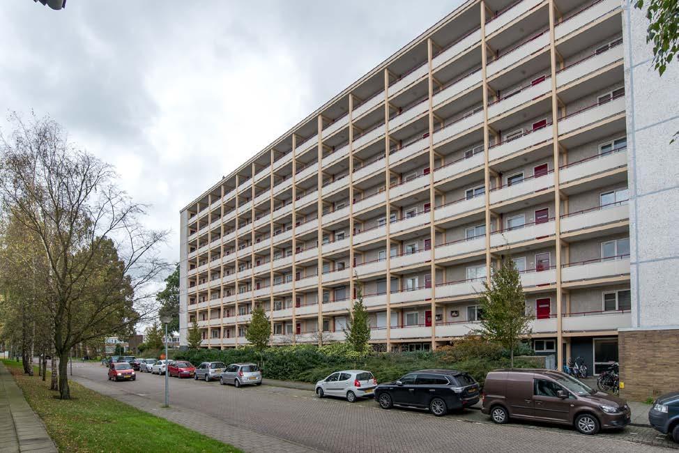 Gemeenschapspolderweg 113, 1382 GK Weesp Supermooi appartement op de eerste woonlaag voorzien van balkon op het zuiden, berging en twee liften!