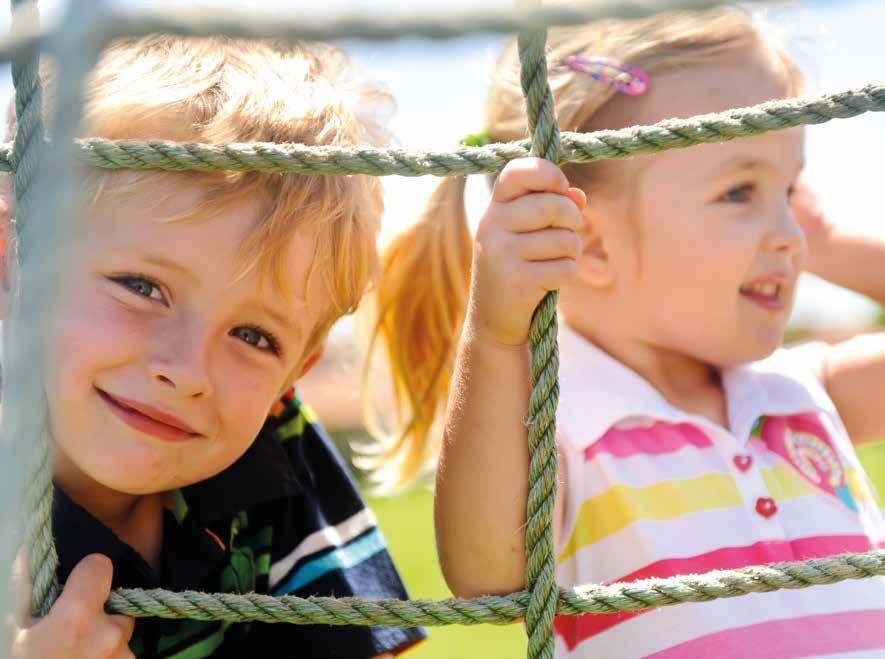 De Wegwijzer jaarverslag 2017-2018 15 Huishoudelijke zaken Ook dit jaar waren er weer een aantal activiteiten. We hebben meegedaan met de Kinderboekenweek, met daaraan een boekenmarkt gekoppeld.