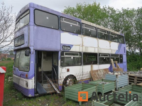 605 km) Merknaam : Metro Cammell Weymann 150,00 Engels Autobus 2 verdiepingen Merk: Metro Cammell Weymann Afmetingen: 9,5 m x 2,45 m x 4,2 m Kilometerstand: 222 605 km Motor Merk: Gardner