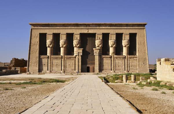 De blikvanger is de grote zuilenzaal of hypostyle zaal in het tempelcomplex van Amon. De zaal telde maar liefst 134 zuilen die +/- 15m hoog zijn. Hierna een bezoek aan de tempel van Luxor.