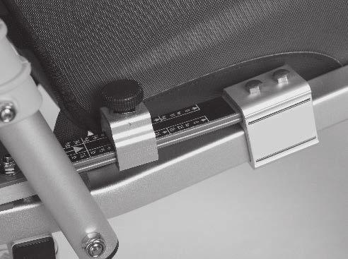 Draai de verstelknop los (tegen de klok in draaien) zonder passagiers in de kinderwagen. (Zie afbeelding 2) B.