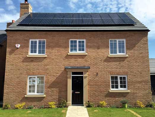 Met hetzelfde aantal zonnepanelen kunnen zeer efficiënte HIT -modules u helpen de systeemcapaciteit op uw dak te maximaliseren en de maandelijkse elektriciteitskosten te verlagen.