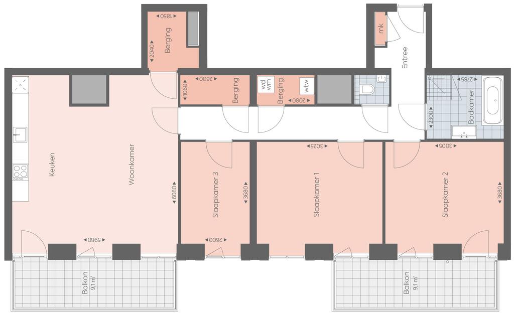 3 slaapkamers adkamer met wastafel, douche en ligbad 2 bergingen waarvan 1 met aansluiting voor wasmachine Loggia op het noorden Ruime woonkamer met open keuken en deur naar het balkon Witte