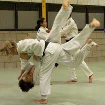 judo sport/bewegen Tijdens deze cursus maak je op speelse wijze kennis met enkele judotechnieken: valbreken, worpen en houdgrepen. Judo is ontwikkeld vanuit het Jiu Jitsu.