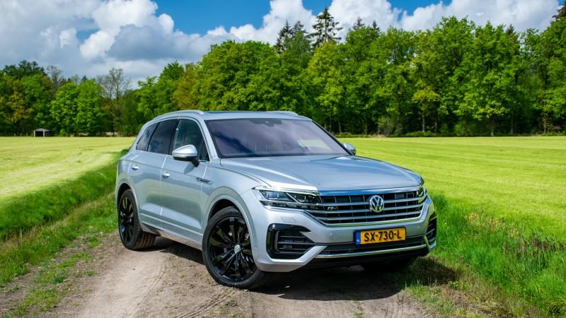 Max Veldhuis 7 juli 2019 Volkse topklasse Volkswagen en grote, luxe auto's: wat betreft de verkoopcijfers was het in ons land nooit echt een gelukkige combinatie. Wie gaat er immers rond de 100.