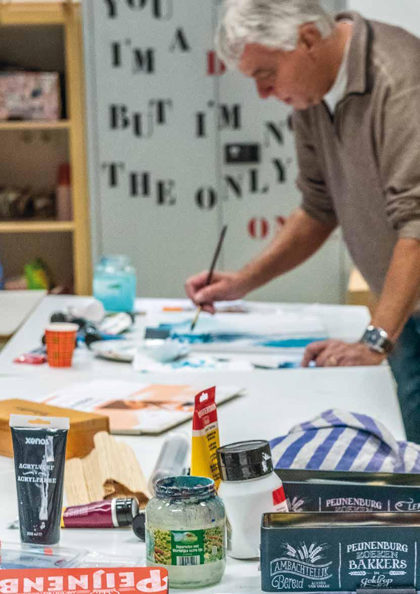 KunstenCentrum 16+ en volwassenen TEKENEN, SCHILDEREN EN GRAFIEK BEELDENDE KUNST Voor wie zich wil ontwikkelen op het gebied van tekenen en schilderen heeft Idea veel te bieden.