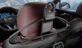 Hyundai Santa Fe - Accessoires Interieur & veiligheid Nog fraaier, nog comfortabeler Met de accessoires op deze pagina s maak je het interieur van de Hyundai Santa Fe nog