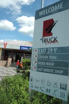 Truck Center Exit 29 Self-service restaurant van 320 plaatsen Van maandag tot vrijdag van 6u tot 24u.