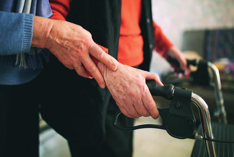 Ergotherapie aan huis Bent u op zoek naar hulpmiddelen voor meer comfort of veiligheid in de zorg voor iemand met dementie?