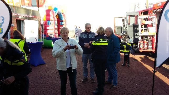 Inleiding Van nvember 2013 tt en met april 2014 rganiseerde de plitie Rtterdam in samenwerking met verschillende veiligheidspartners de Radshw Veiliger Wnen.