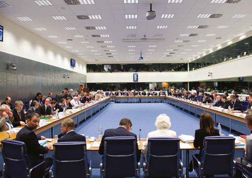 De Raad van ministers van de EU. Milieukwaliteit: verplichting voor lidstaten om een goede milieutoestand van de zeeën te bereiken.