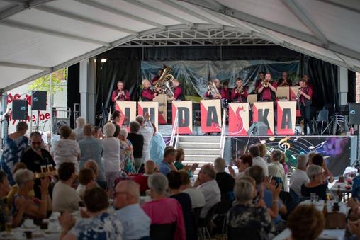 En meteen was de titel van ons evenement klaar: Sommerfest Am Vrijthof. Maar dan wilden we het ook wel groot aanpakken.