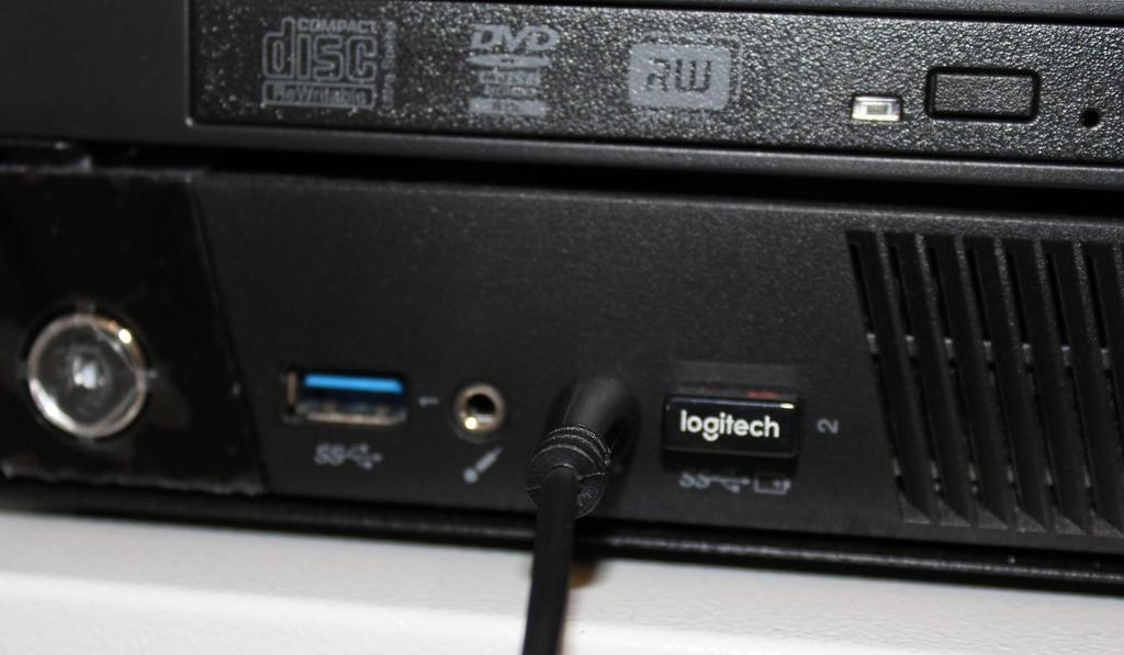 GELUID AUDIO VIA EXTERN TOESEL Toestel aansluiten met VGA- of HDMI-kabel Versterker en mengpaneel aan Audio-kabel uit vaste