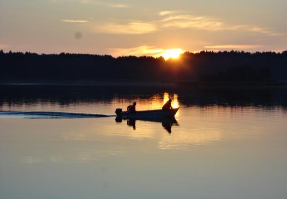 Getno Gard Het Åsnenmeer, in het hart van Småland, is na het Vanern meer een van de Zweden s grootste meren met een oppervlakte van circa 1.000 hectare.