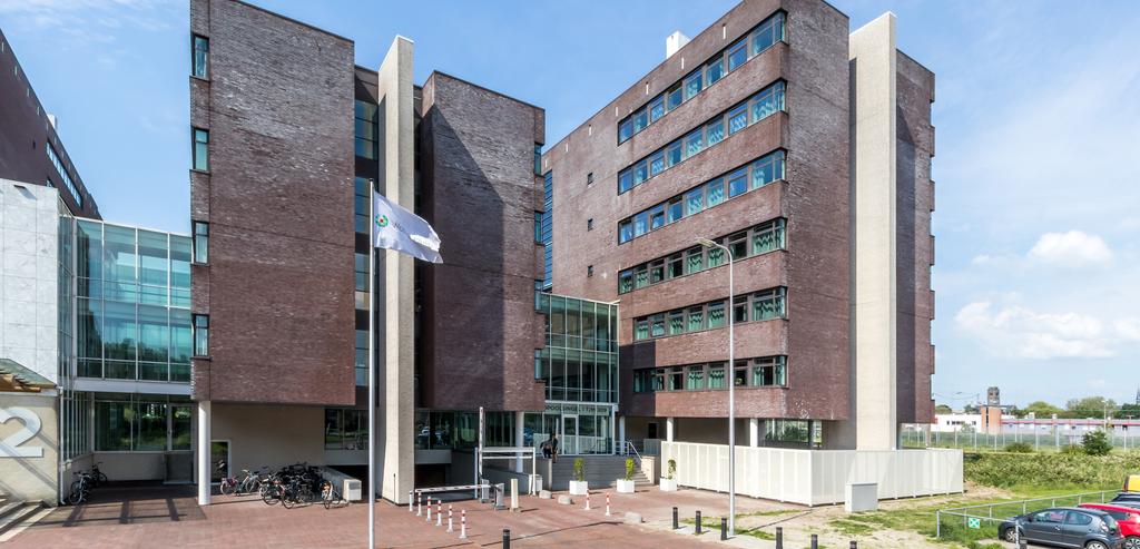 Het object, bestaande uit de twee torens gelegen aan de Zuidpoolsingel 1 tot en met 309, kadastraal bekend gemeente Alphen aan den Rijn, sectie B, nummer 11705 A1 zijn getransformeerd naar 46 studio