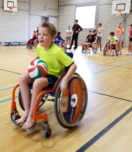 Volleybaltoernooi 4 t/m 6 Op 13 februari zijn de groepen 4 t/m 6 aan de beurt geweest om hun sportiviteit te laten zien. Ook voor deze ploegen heeft plezier de boventoon gevoerd.