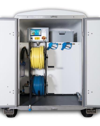 25 meter HST10 hogedrukslang voorzien van M24 snelkoppeling. RVS spuitlanshouder voor maximaal 2 lansen. RVS spuitpistoolhouder.