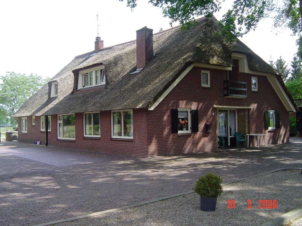 Mechtelt Boerkamp van het nabijgelegen (Groot-)Vrielink (3.3.010). In 1765 werd het plaatsje door Garrit Kleyn Vrijlink voor ƒ 1000,- verkocht aan Hendrik Meijrink.