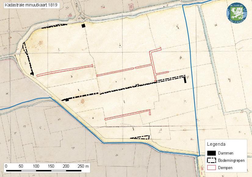 Afbeelding 4. De locatie van de geplande ingrepen (zwarte stippellijnen) en de te dempen sloten (rode lijnen) op de kadastrale minuutkaart uit 1816 (beeldbank.cultureelerfgoed.nl).