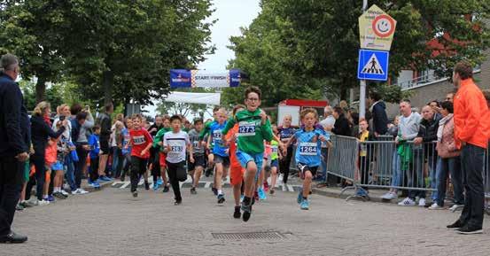 400 meter vindt plaats direct na de wedstrijd over 1.400 meter bij de finish in de Leeuwerik. De prijsuitreiking van de 5 km en 10 km vindt plaats om 21.30 uur in de feesttent aan de Kievit. Om 20.
