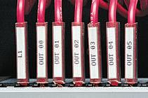 Draad- en kabelmarkering DuraSleeve-inserts Bedrukbare Brady DuraSleeve-inserts creëren een duurzame legende. De tags en inserts glijden probleemloos in de transparante dragers.