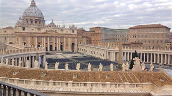 LDC WIJNVELD - Nieuwsbrief september - oktober 2019 Lezing Achter de schermen van het Vaticaan Rome is geen onbekende stad voor ons. We kennen Vaticaanstad, het verblijf van paus Franciscus.