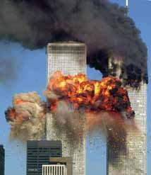 WTC 9/11 New York (VS), de dag waarop de wereld verandert Het World Trade Center bestond ooit uit de twee hoogste torens van de wereld, de