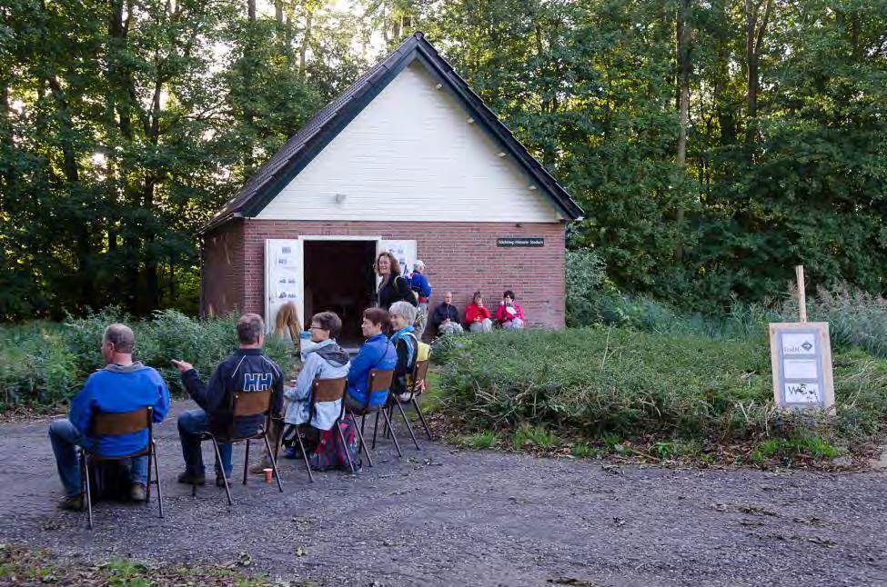 Monument Begraafplaats Stedum Aan het eind van 19e eeuw werden in veel steden en dorpen door het overvol raken van de kerkhoven en nieuwe wetgeving in verband met besmettelijke ziektes, nieuwe