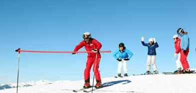 Plaatselijke skischool Laagseizoen weekreizen JOSK reizen heeft in de verschillende skigebieden een zeer goede verstandhouding met de lokale skischolen.