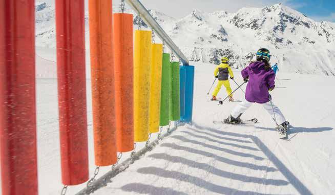 Uw kinderen... onze zorg Kinderski: voor 4 tot 12-jarigen kinderen houden van sneeuw en zijn dol op skiën Kinderski wordt enkel georganiseerd tijdens de vakantieweken en tijdens de JOSK kidsweken.